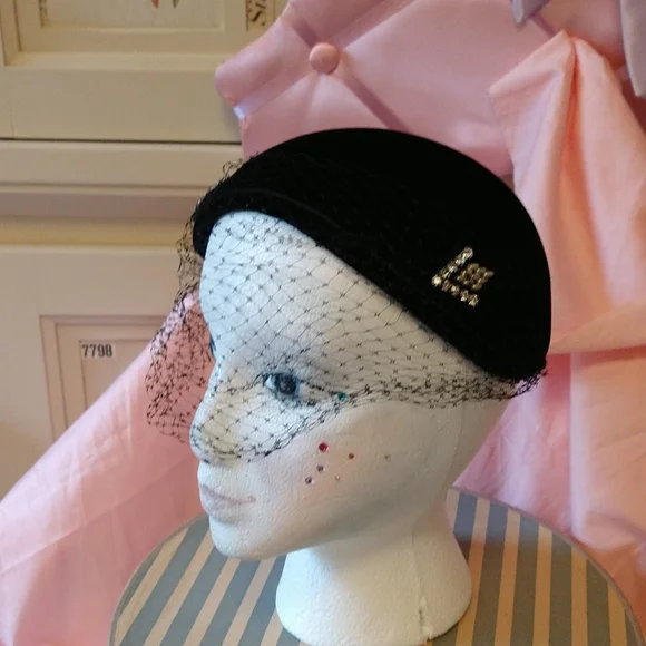 Vintage black velvet cap style hat vintage velvet women main image 2
